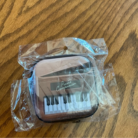 NWOT Creative & Cute Piano Pattern Coin Purse - Picture 4 of 4